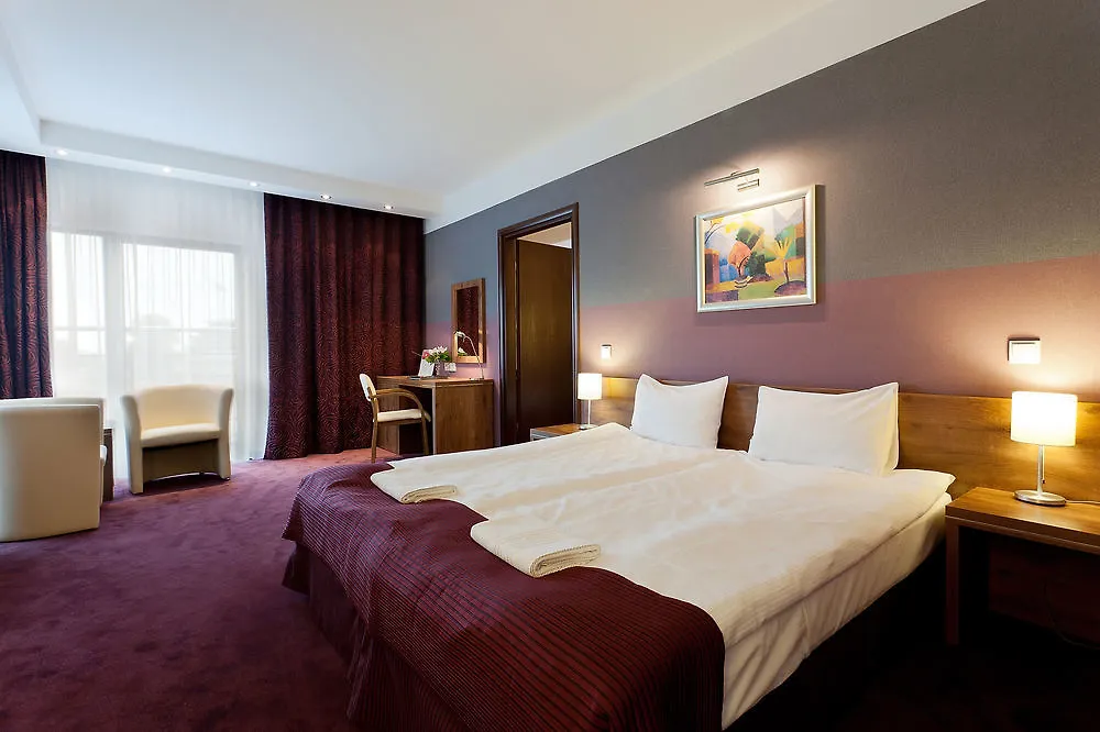Hotel Swing Kraków 4*,